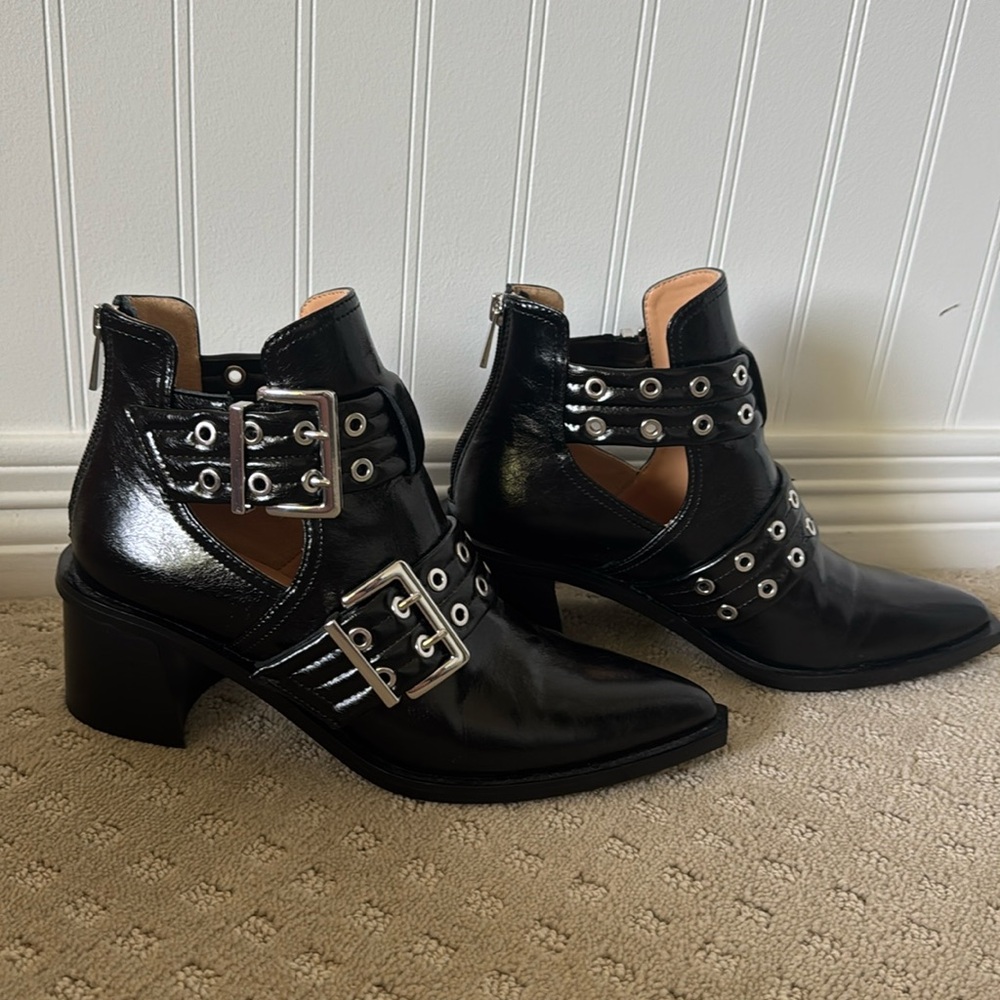 Steve Madden Grazia Bootie, Black, Buckles, Sz 8.5, New